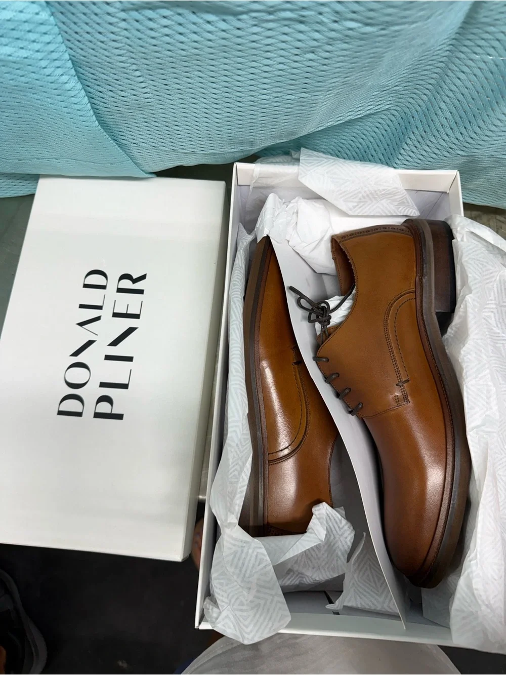 Donald J. Pliner smooth cognac